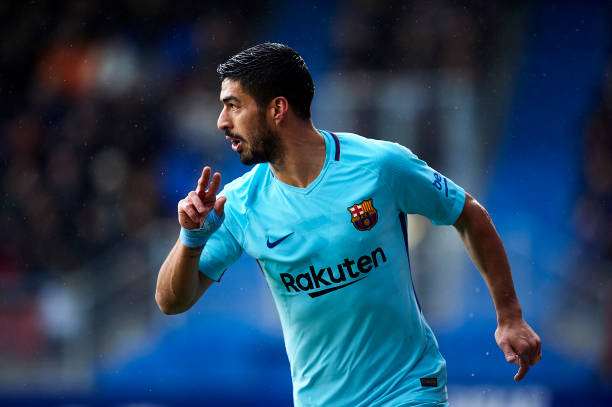 一锤定音：为什么回传球不算越位？