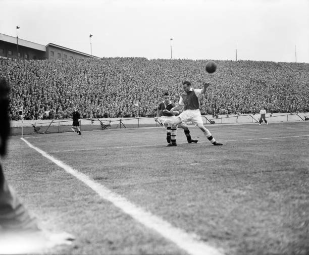 欧冠舞台上的蓝黑军团:国际米兰阵容优势与短板