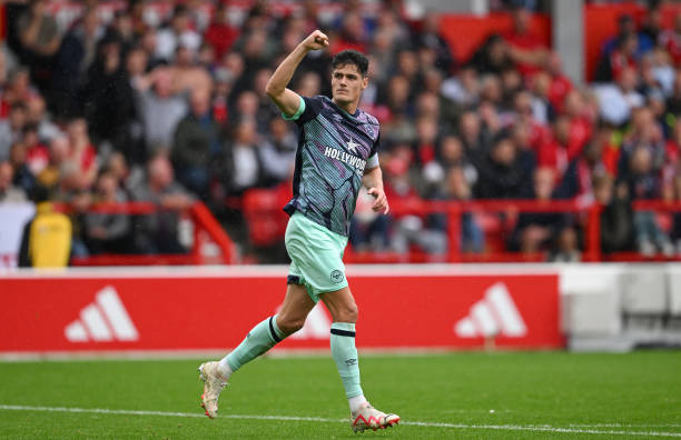 从菜鸟到传奇:超级足球教练的成长系统详解