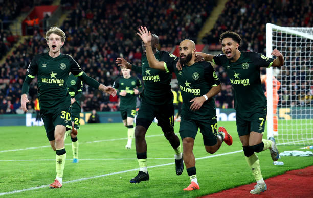 现役与退役球员任意球能力综合对比