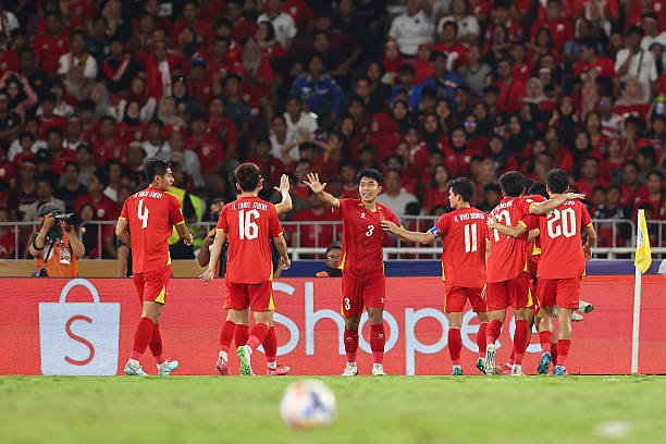 贝克汉姆发型进化史：为什么中分成为他的标志性造型？