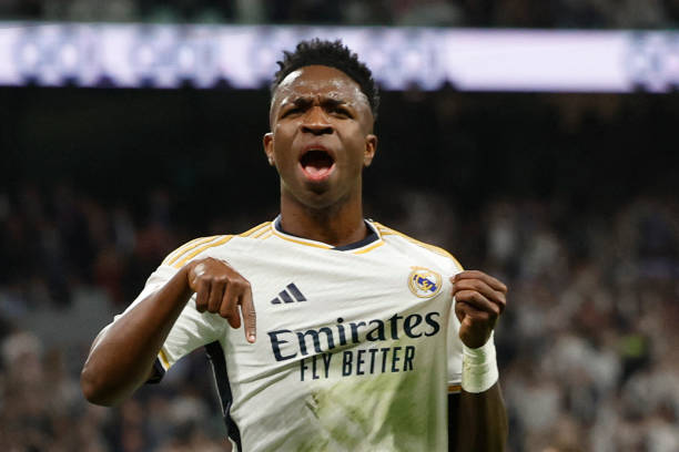 从加维到埃梅里:欧洲足坛低龄化趋势在法甲的体现