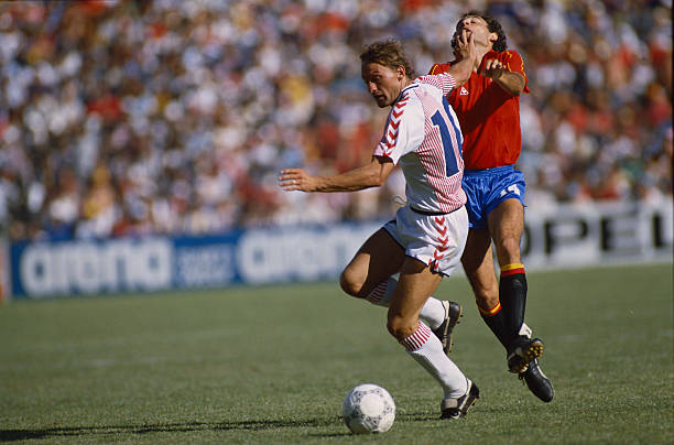 东西柏林合并后，足球场的归属与变迁