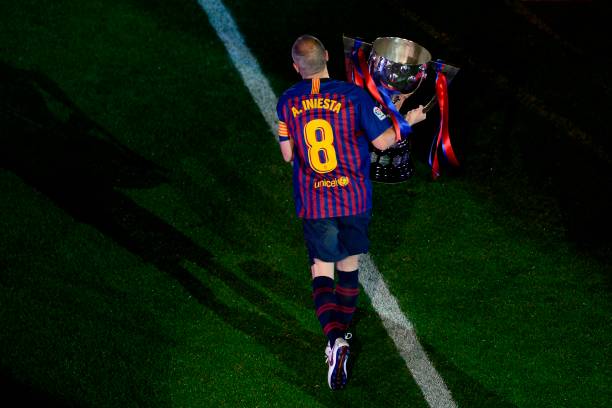 足球战术中的间接任意球犯规：如何利用规则制造机会？