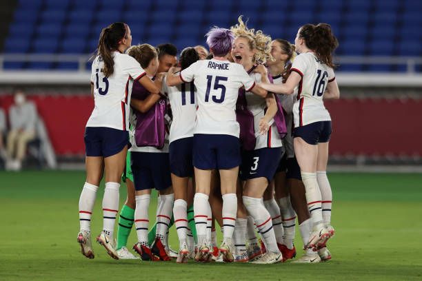 焦点对决：斯图加特新星vs拜仁巨星，谁将主宰这场比赛？