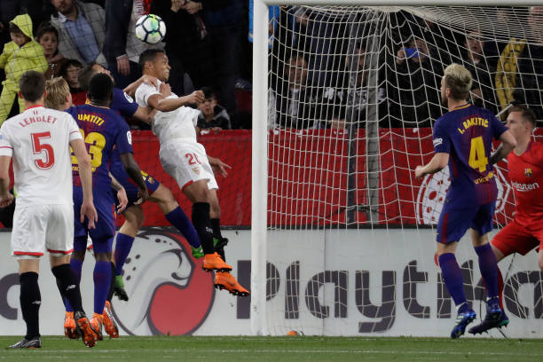 那不勒斯主场2-2战平AC米兰：双方锋线各显神通