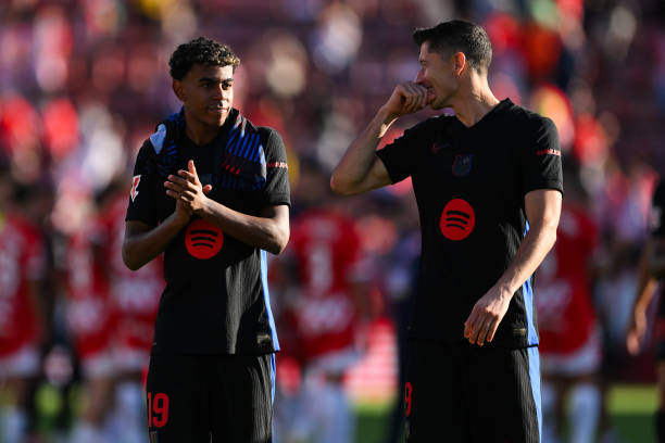 亚洲杯VAR争议不断:裁判判罚成焦点,多队表达不满