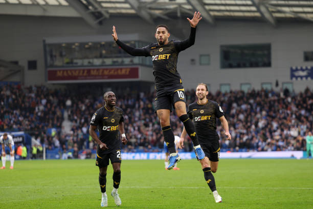 马奎尔的未来:留在曼联还是寻求新挑战?