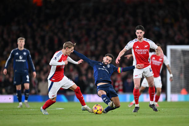 欧冠用球进化史:从经典到现代的设计演变