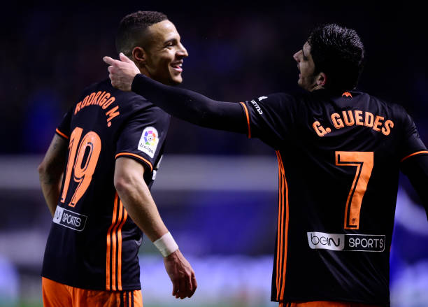 普约尔头球绝杀德国!西班牙挺进2010世界杯决赛