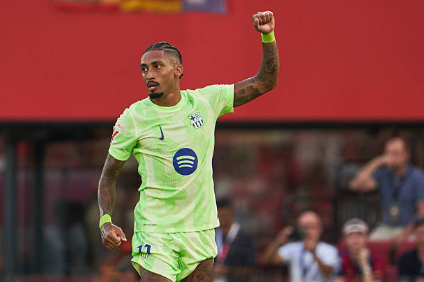 篮球规则解析：断球时的手部接触是否合法？