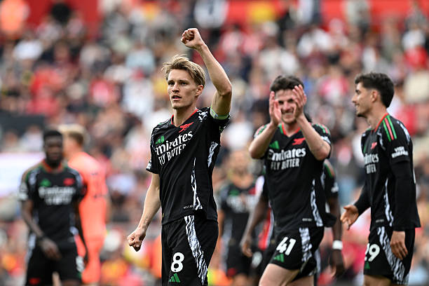 技术流巅峰：解析巴西足球的华丽与阿根廷足球的狡黠