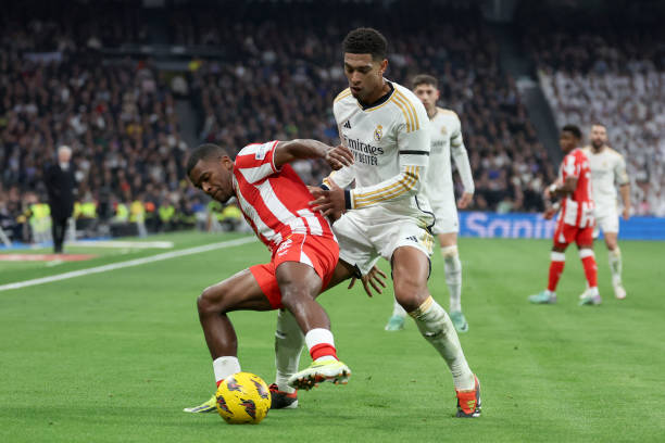 法国队最新比赛精彩集锦:姆巴佩梅开二度,高卢雄鸡展翅高飞