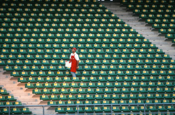 德甲转播收入分配机制：公平与竞争并重