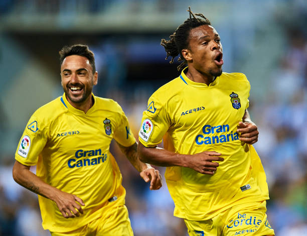 足球任意球摆放指南:角度、距离与助跑的关键