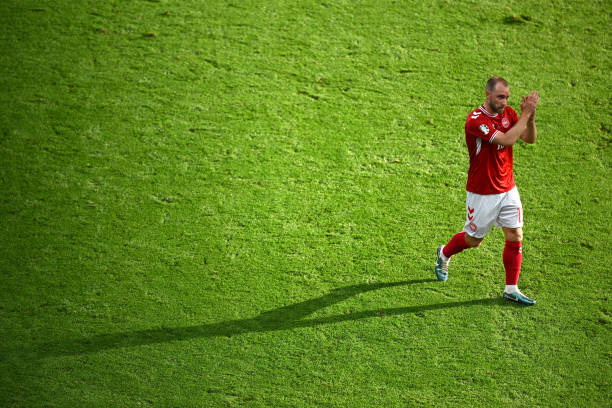 齐达内皇马薪资结构解析:基本工资、奖金与代言