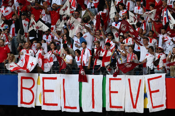 欧冠奖金分配规则：从小组赛到冠军的收益变化