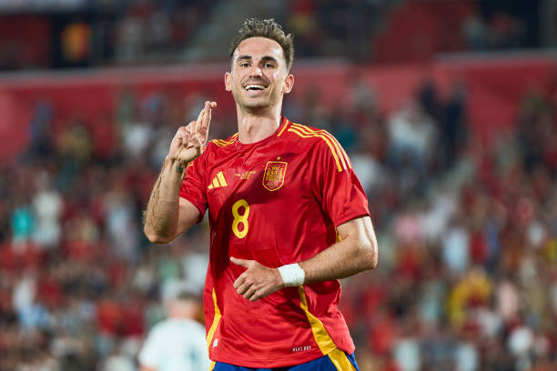 欧洲足球赛一场比赛到底多长时间?详细解析比赛时长规则