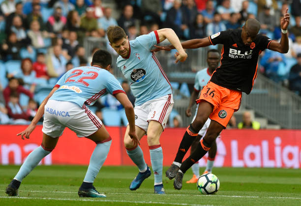 萨拉赫的技术特点:他更适合边路还是中路?