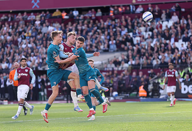 大连人2021中超积分表现：成绩背后的原因探析