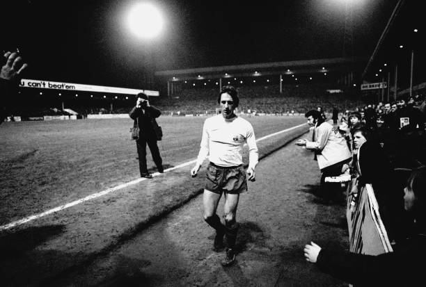 足球规则详解:何时判罚间接任意球与直接任意球?