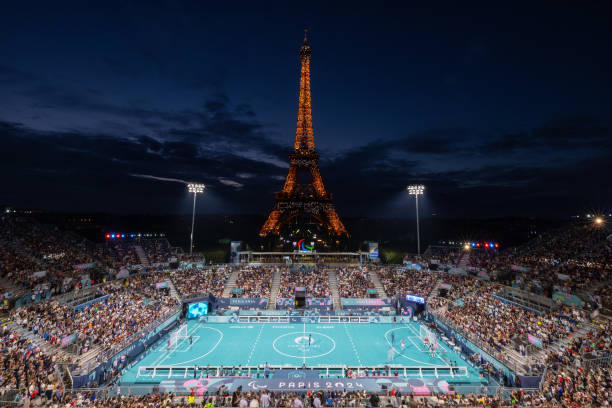 心理战+技术=任意球破门?解析高难度进球的奥秘