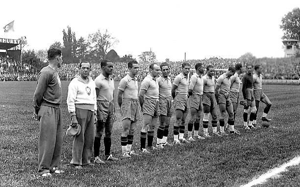 定位意识 vs 脚法技术：哪个对任意球更重要？知乎激烈讨论