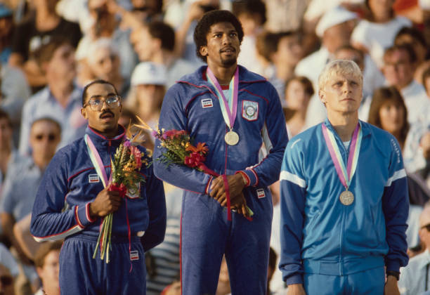 奥运会的举办天数是否因届次不同而变化?