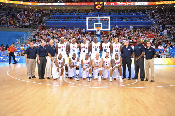 奥运会乒乓球单打比赛中的器材与服装要求