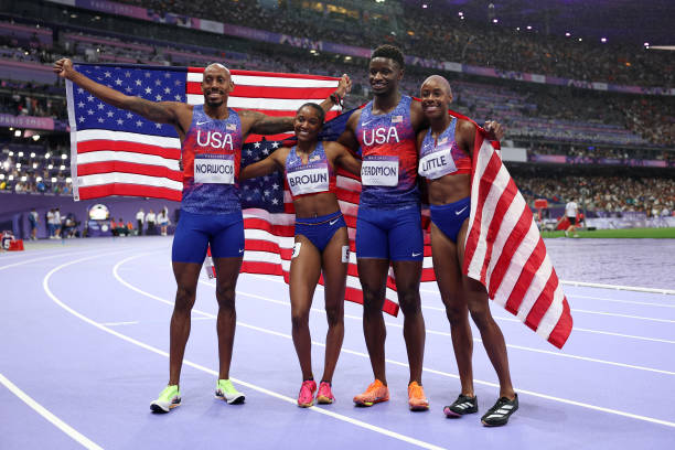 从奥运冠军到金牌教练:陈若琳携爱回乡探望外婆舅舅