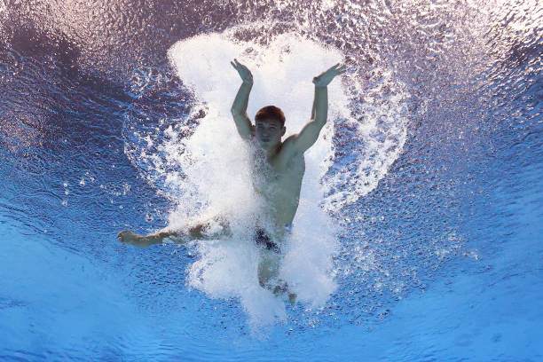 如何模仿博尔特的打法?视频教学带你一步步学习