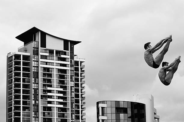 伏明霞退役后的生活:从跳水女王到平凡人生