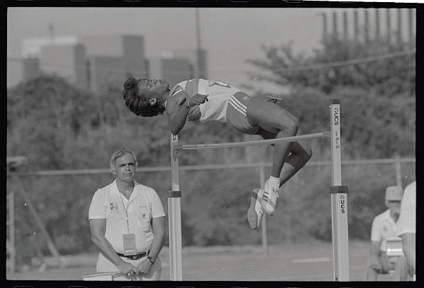泳坛王者归来！孙杨破纪录夺冠震撼全场