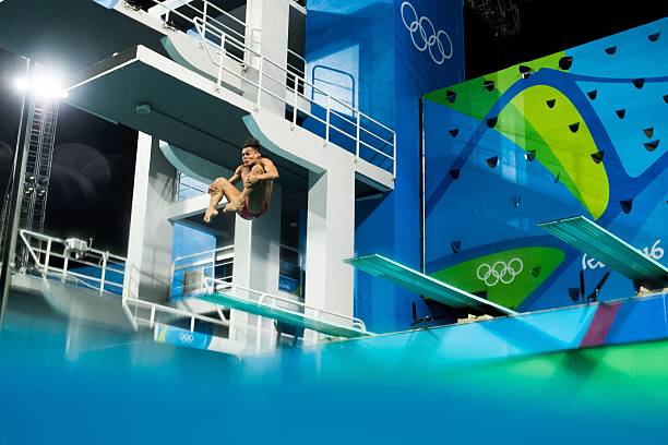 除了博尔特,哪些选手在100米世界纪录赛事中表现出色?