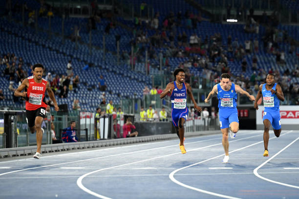 马拉松世界纪录用时对比：男女选手的差异