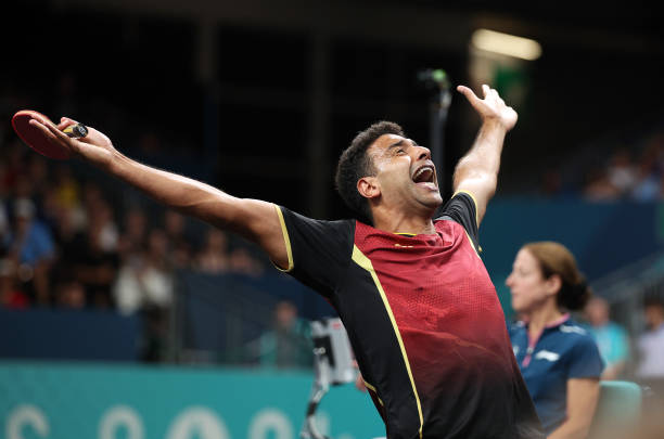 选购乒乓球必看：重量和直径如何影响手感与性能？