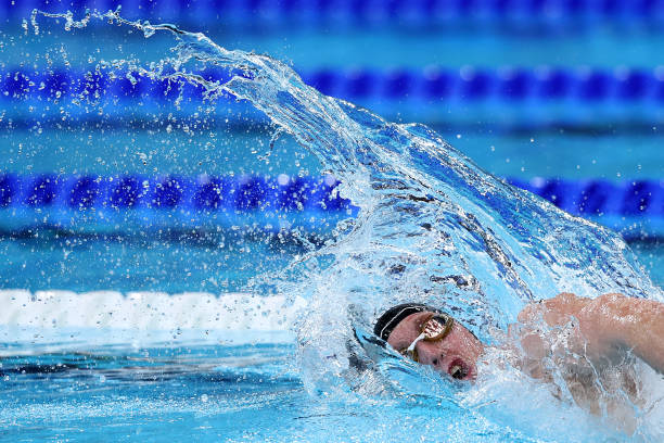游泳健身的潜在危害：关节与肌肉损伤