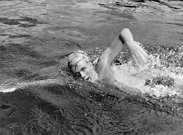 从小培养游泳习惯,这些好处不容错过