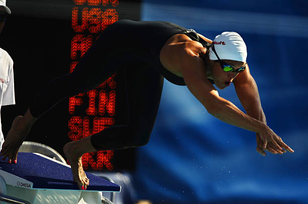 游泳时如何避免加重腰椎间盘突出症状？