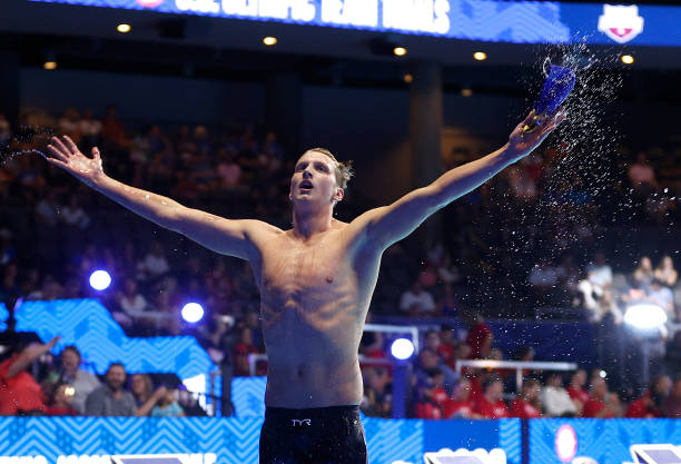 自由泳转身技巧速成:跟着视频一步步学