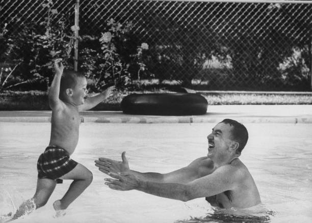 游泳转向错误纠正:常见问题与解决方案视频