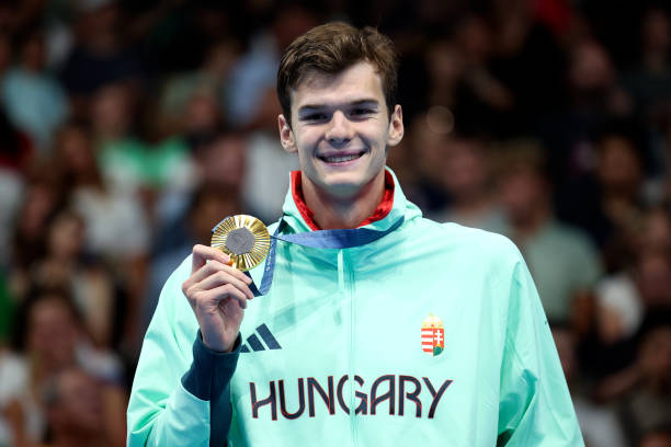 泳姿技术规则详解：自由泳、蛙泳、仰泳与蝶泳的合规要求