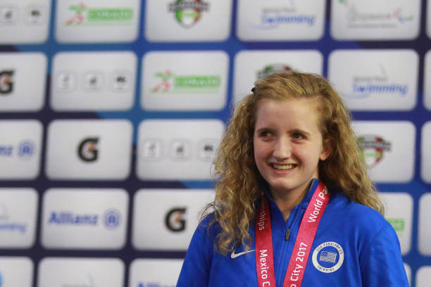 如何根据最新男子游泳达标标准制定训练计划