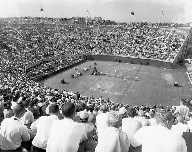 红土赛场战术解析：2025法网女单选手打法特点比较