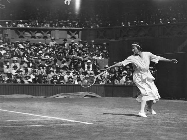 网球场地的净空高度与周边安全区域设计标准