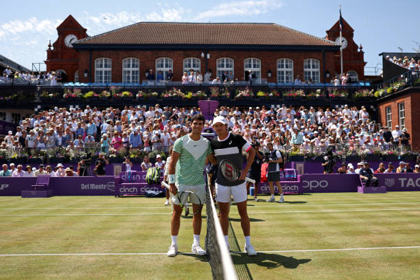 德约科维奇技术特点解析:为什么他的反手如此强大?