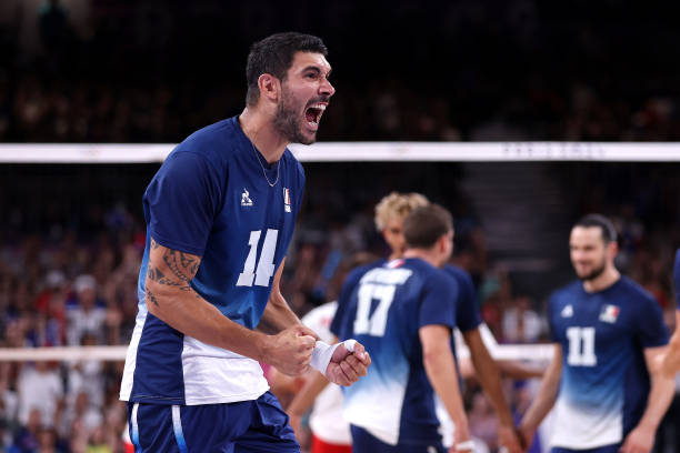 对角线在排球场地划线中的实际应用