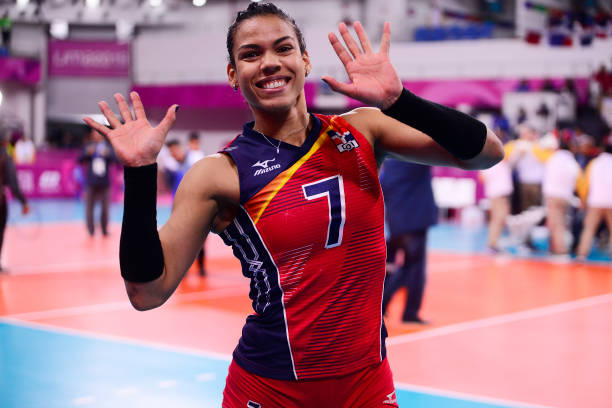 排球比赛中的出界判罚:如何根据场地界限判断球是否有效