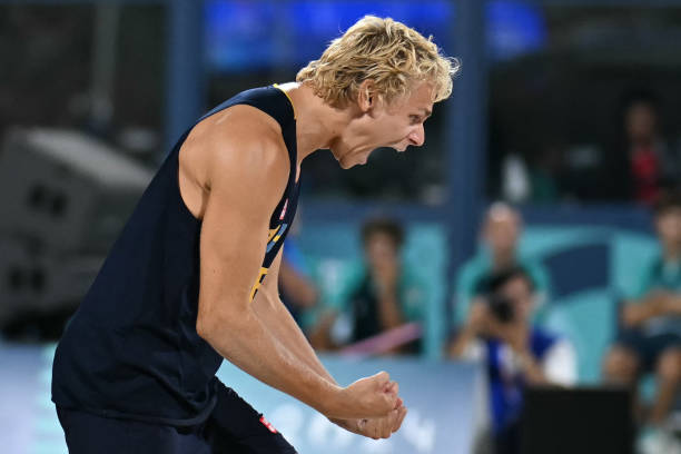 中国女排训练赛直播:备战奥运,展现团队实力!