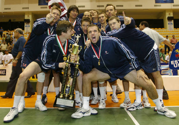 央视5排球直播:欧洲排球联赛精彩集锦,强强对话一触即发